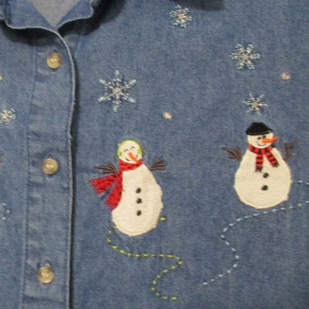 Holiday Christmas top, denim button down, with adorable snow people size 2x - Picture 5 of 7